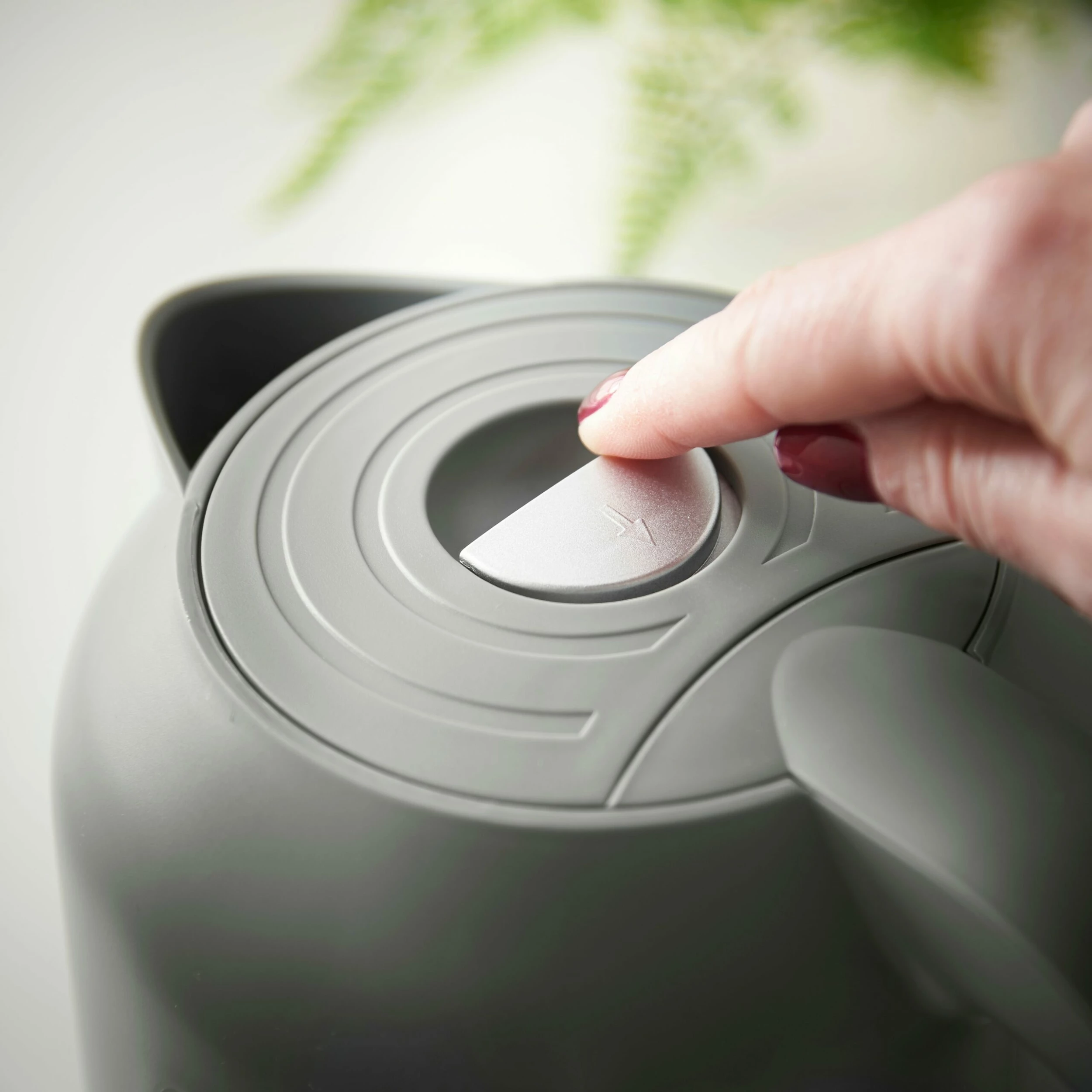 Lewis's Manhattan Jug Kettle 1.7L 3KW - Grey - Image 5