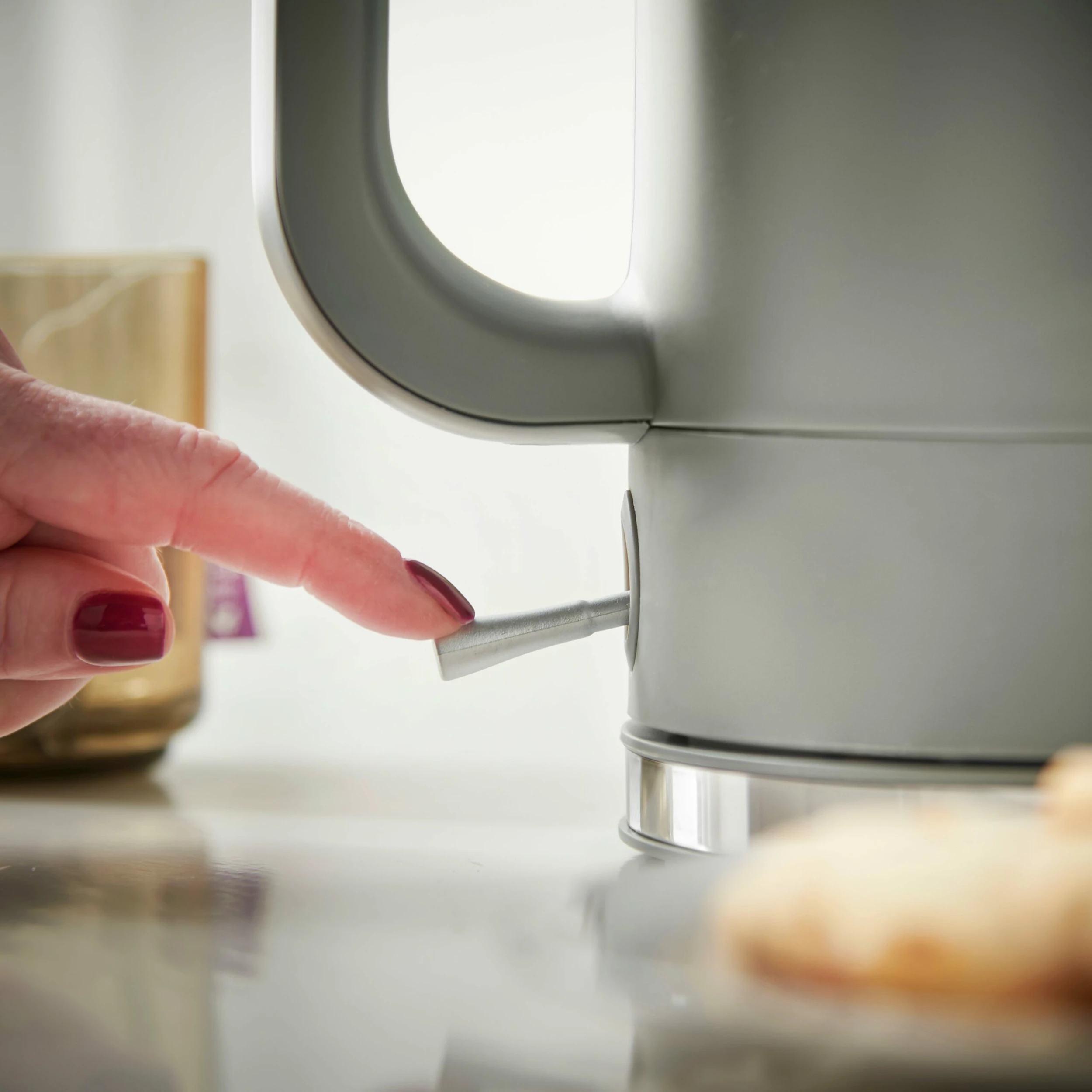 Lewis's Manhattan Jug Kettle 1.7L 3KW - Grey - Image 6