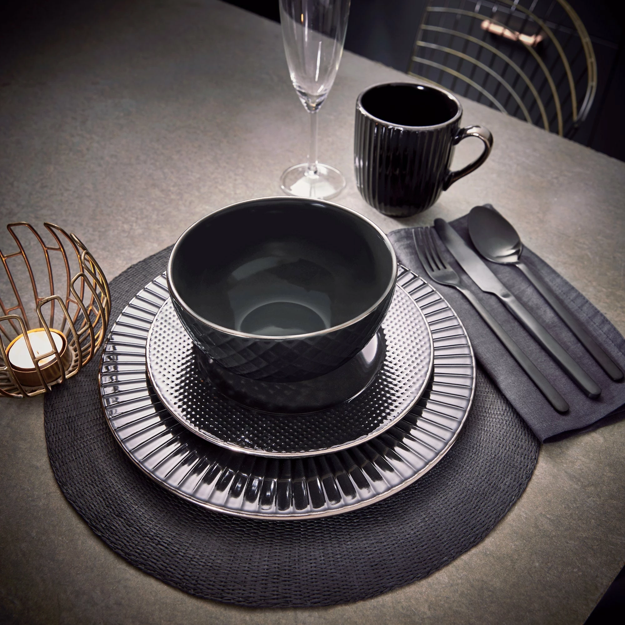 Tower Dinnerware Set 16 Piece - Black - Image 2