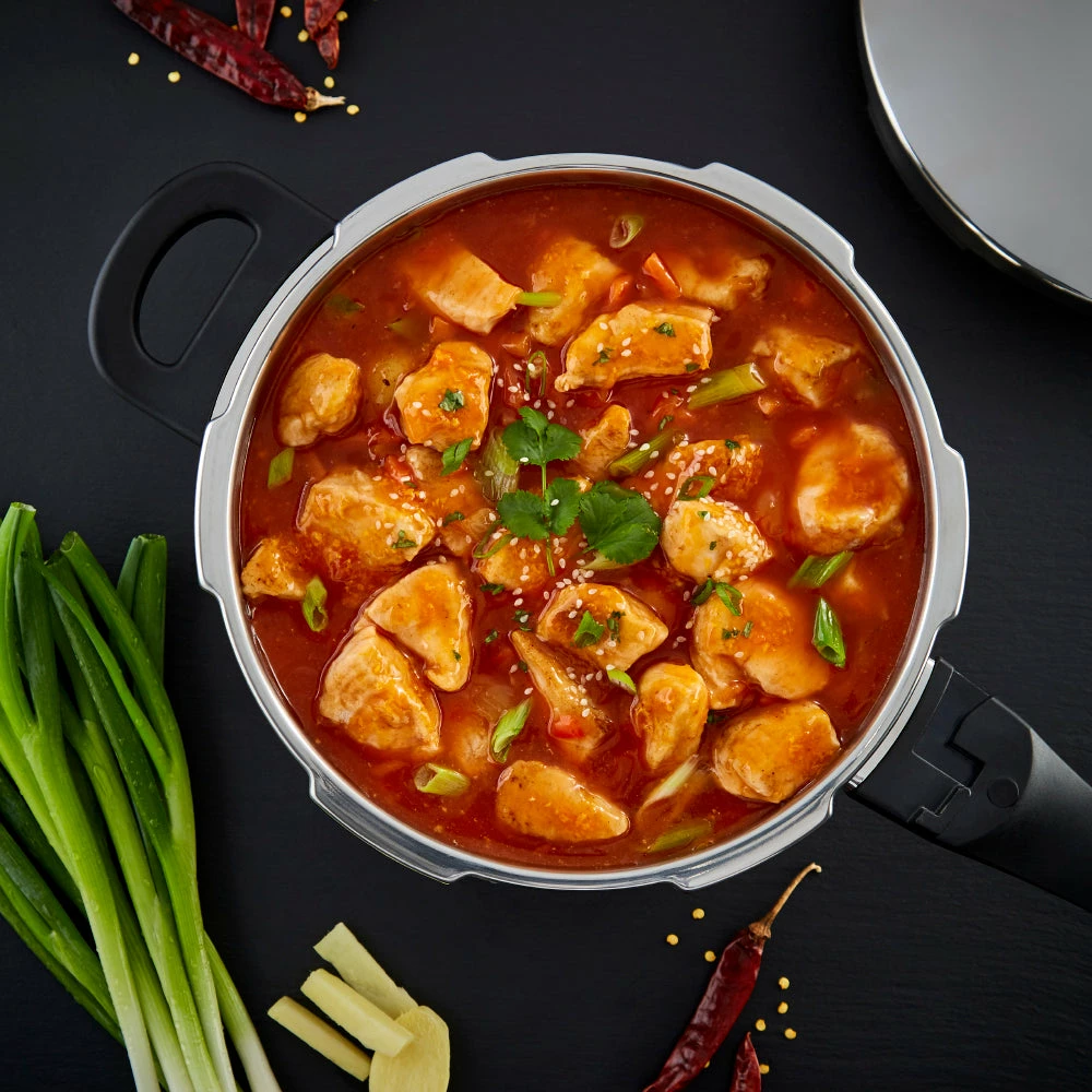 Tower Express 6 Litre Stainless Steel Pressure Cooker 22cm - Silver - Image 3