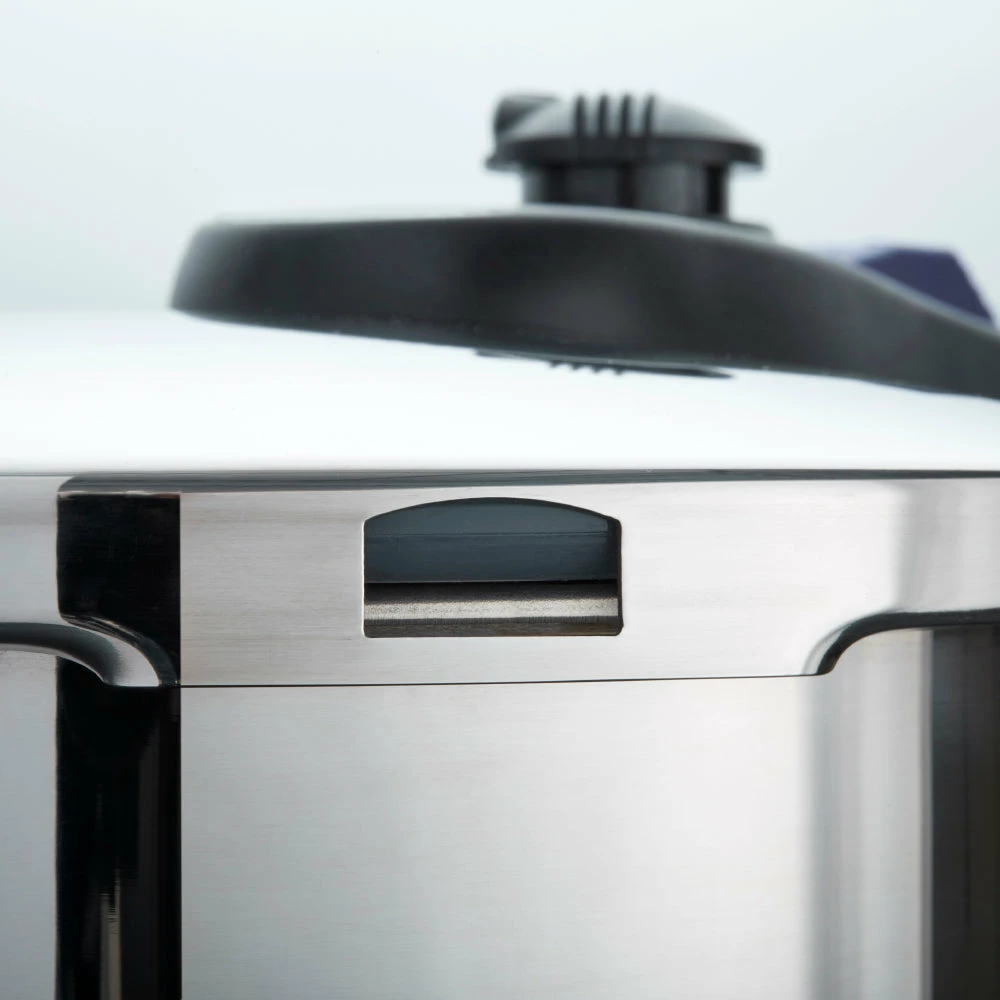 Tower Express 6 Litre Stainless Steel Pressure Cooker 22cm - Silver - Image 7